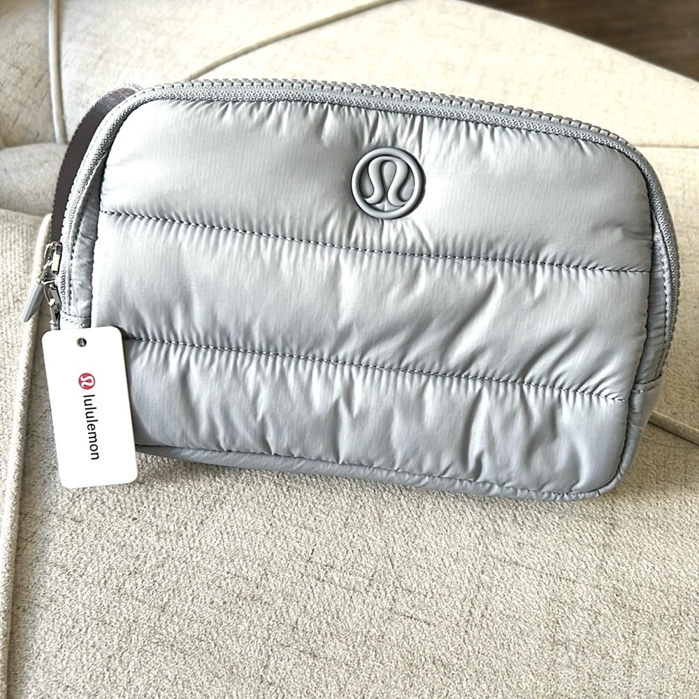 NWT Lululemon Everywhere Wunder Puff Belt Bag - Picture 1 of 12